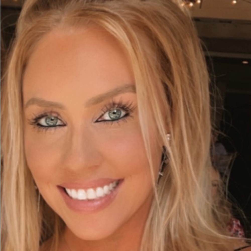 Meet your Posher, Brianna